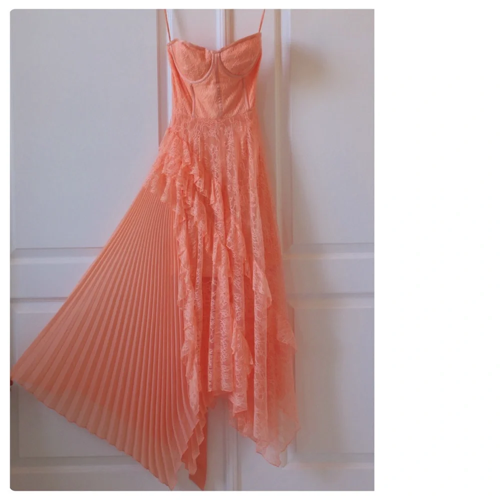 ALICE AND OLIVIA Bree Ruffle Pleated Midi Dress - Picture 10 of 13